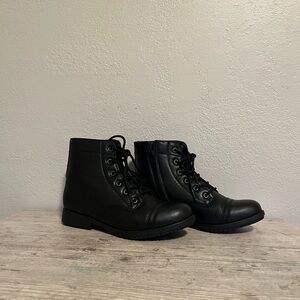 Tredsafe Women's Willow High Top Slip Resistant Shoes